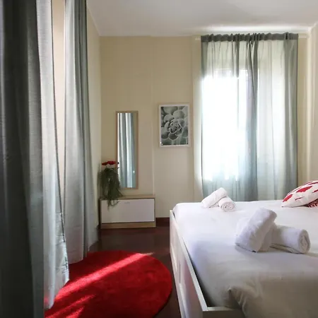 Boschetto Monti Apartment Rome